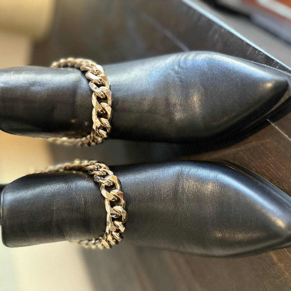 Steve Madden - Picture 2 of 4